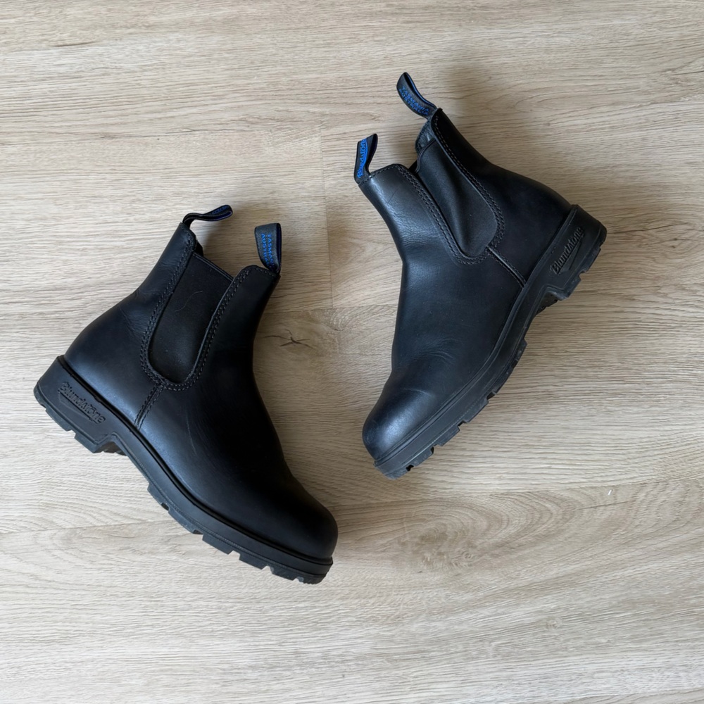 Blundstone thermal Chelsea boots